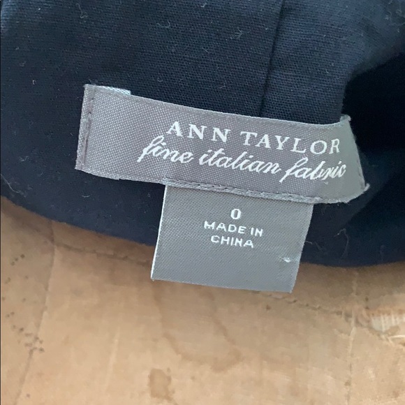 Ann Taylor fine Italian fabric blazer - Picture 4 of 8